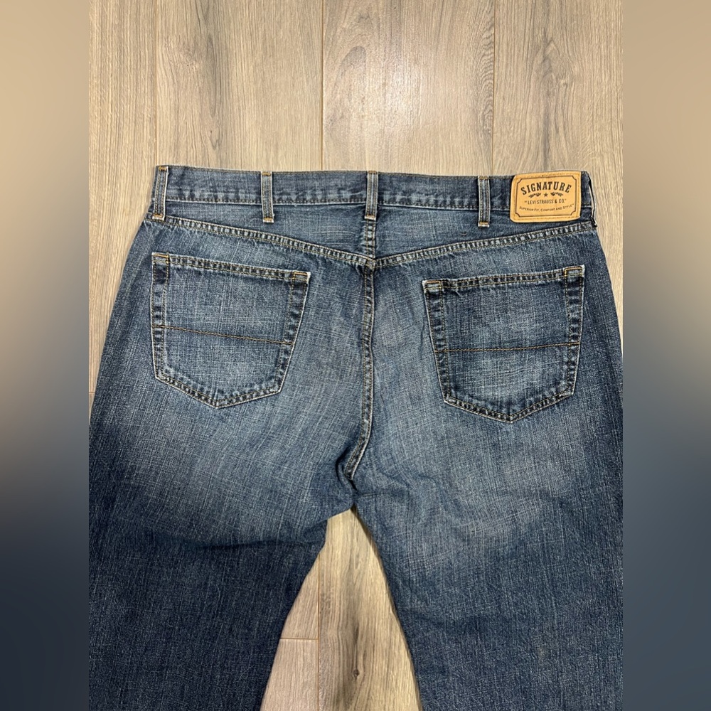 Signature By Levi Strauss Co. Men’s Denim Straight Jeans 42x32 (42x30) - Picture 8 of 10